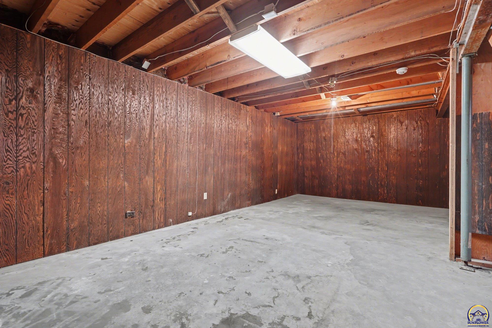 112 Walnut Court Perry, KS 66073 - Photo 24 of 36