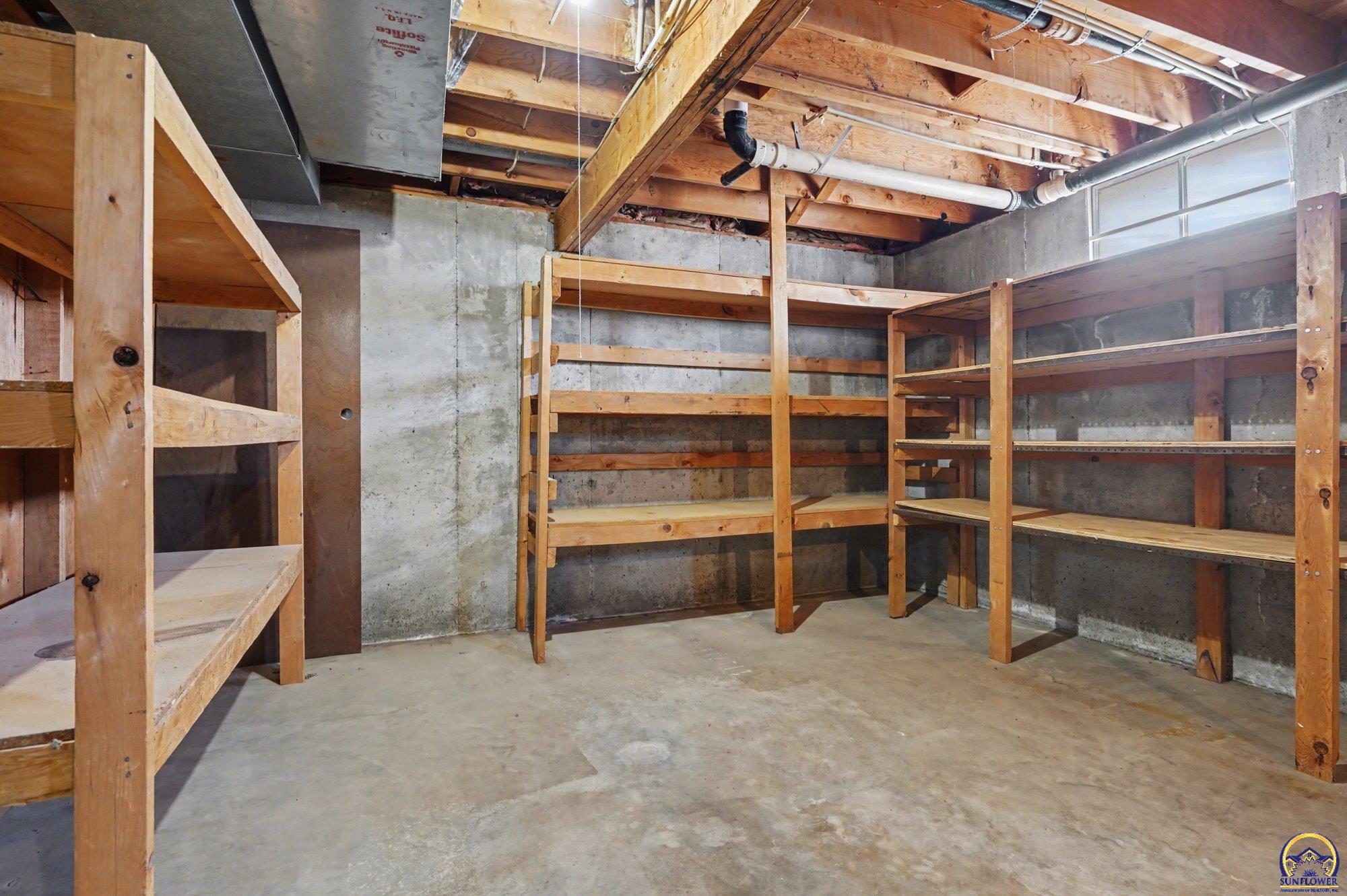 112 Walnut Court Perry, KS 66073 - Photo 27 of 36