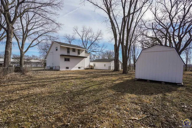 $249,900 | 112 Walnut Court, Perry, KS 66073