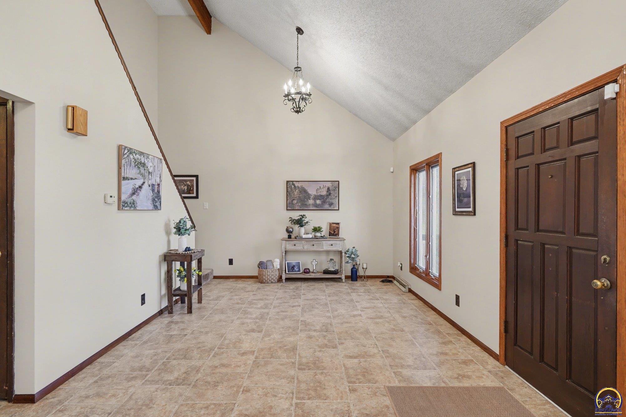 112 Walnut Court Perry, KS 66073 - Photo 6 of 36