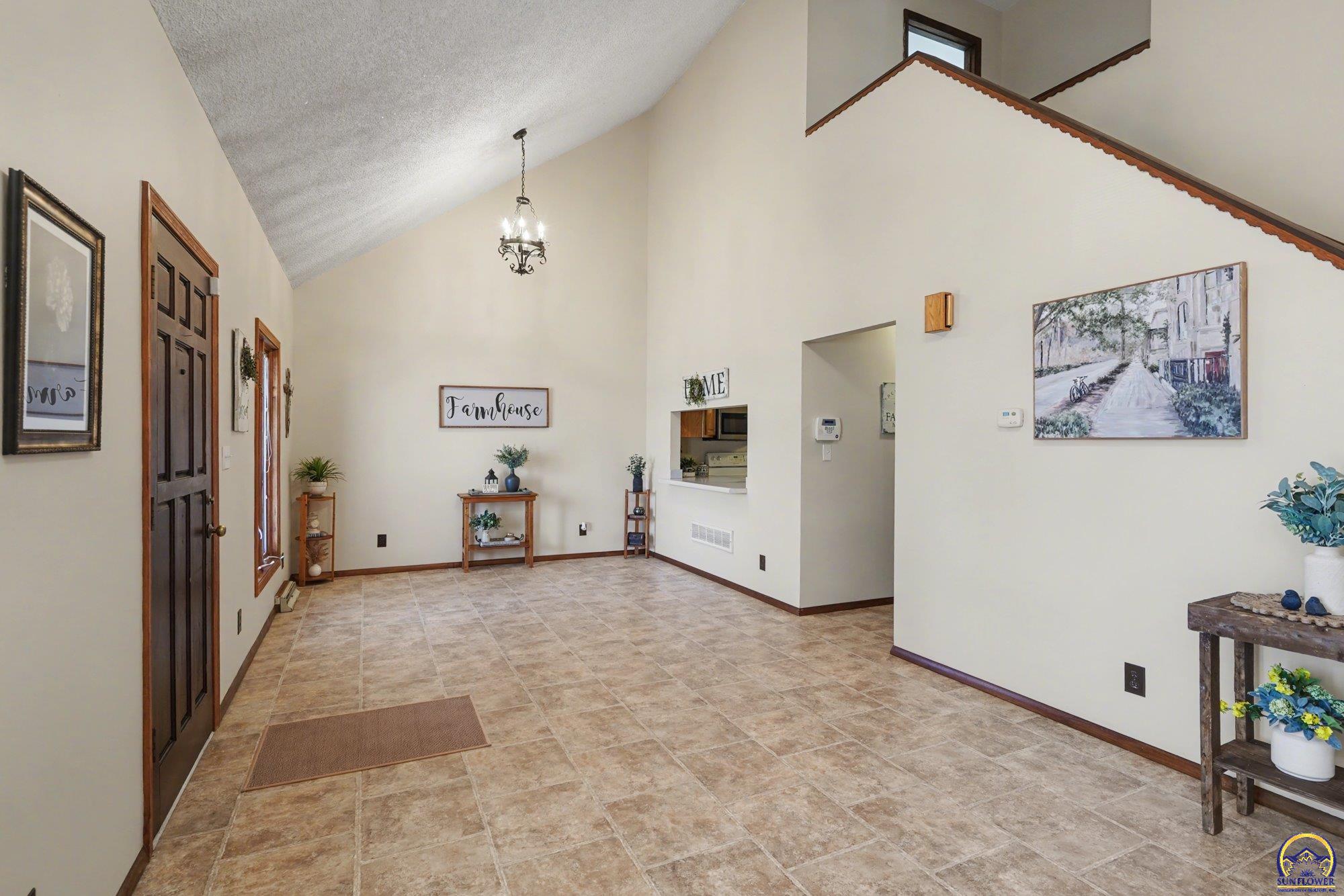 112 Walnut Court Perry, KS 66073 - Photo 7 of 36