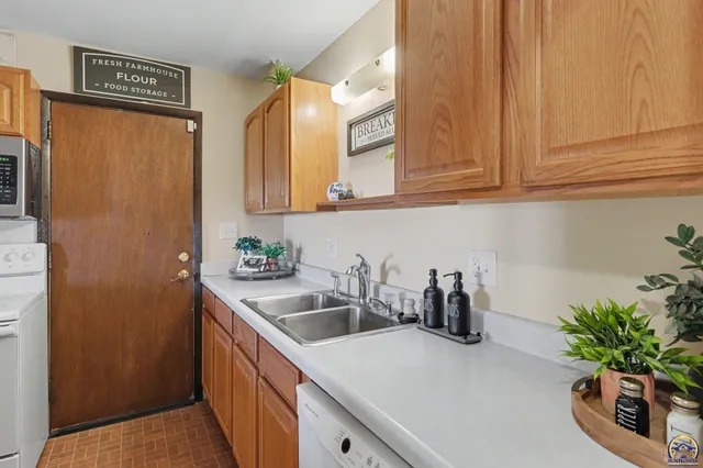 $249,900 | 112 Walnut Court, Perry, KS 66073