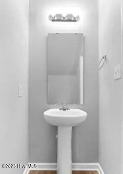 $229,500 | 133 Buckhorn Avenue, Holly Ridge, NC 28445