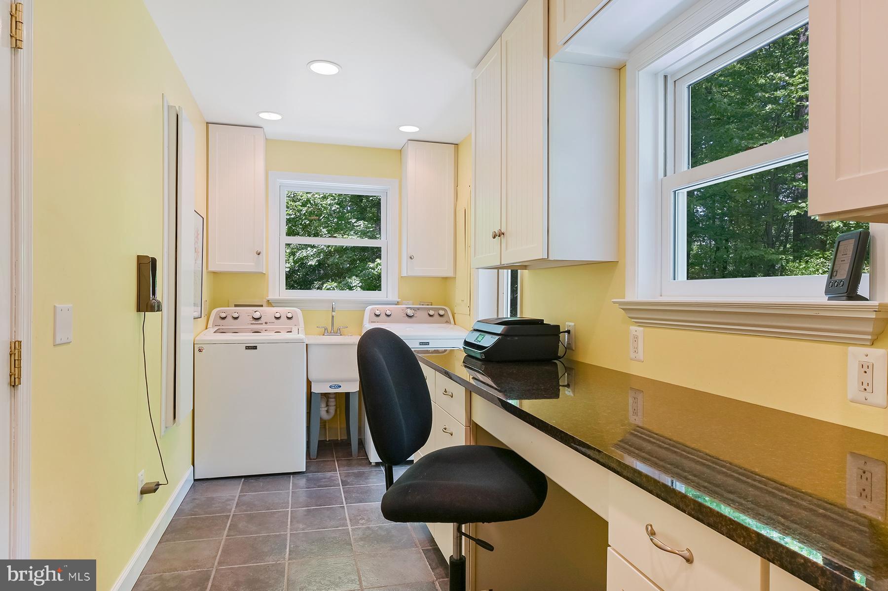 3226 Cragun Road Edgewater, MD 21037 - Photo 24 of 57 Multi-purpose room located just off the kitchen