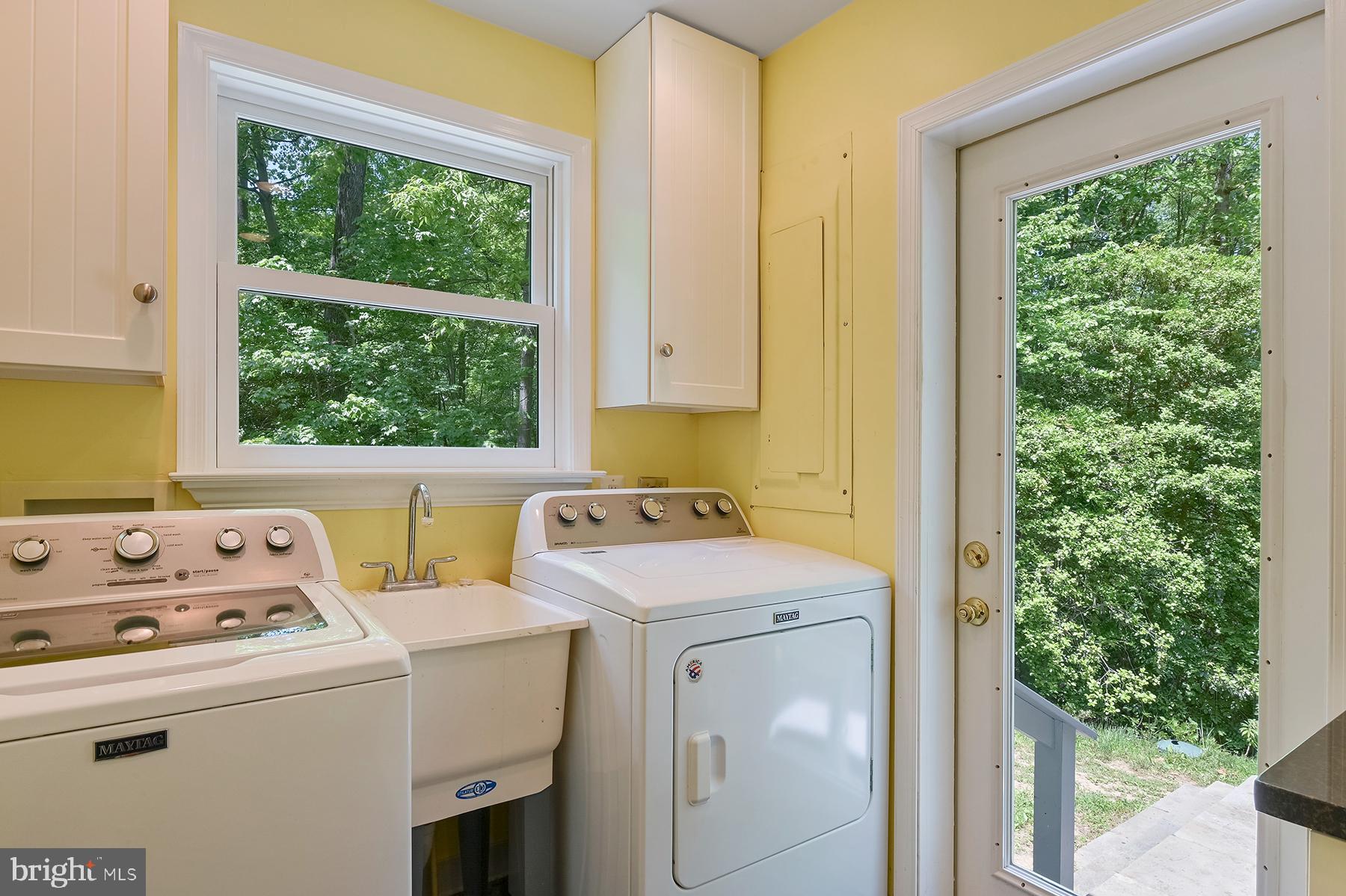 3226 Cragun Road Edgewater, MD 21037 - Photo 25 of 57 Separate space for the washer and dryer