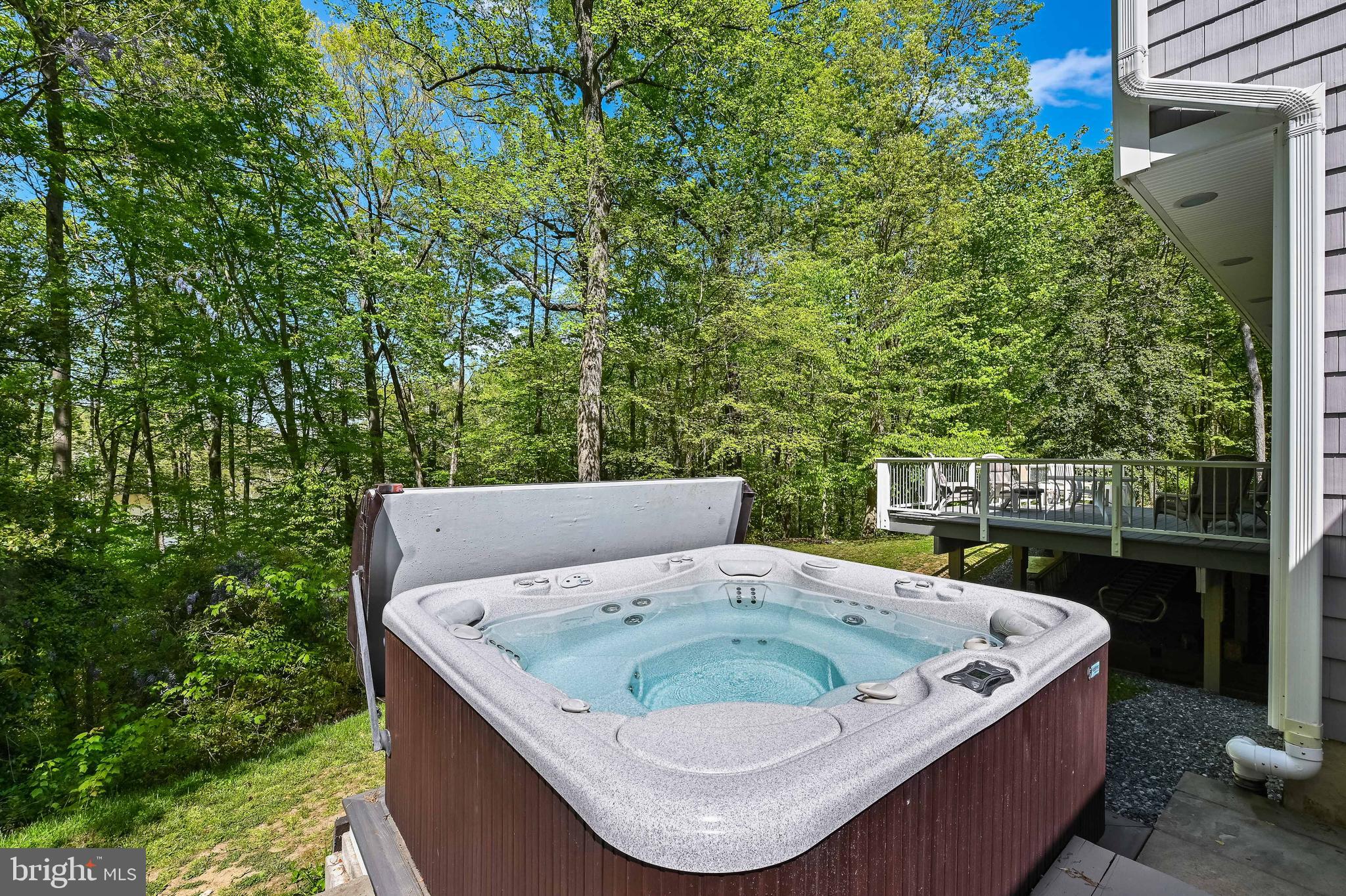 3226 Cragun Road Edgewater, MD 21037 - Photo 4 of 57 Relax in the hot tub when you're not boating