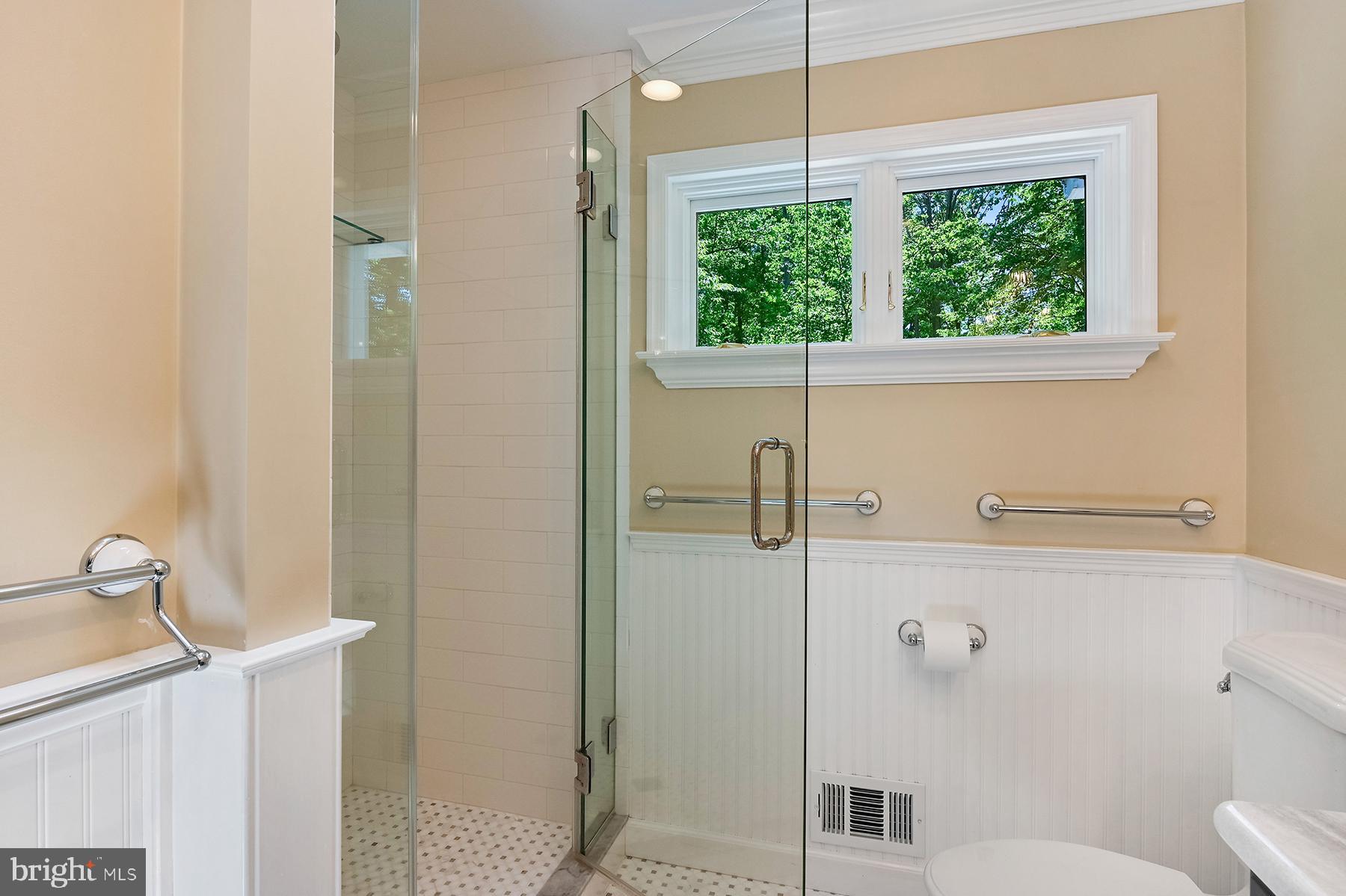 3226 Cragun Road Edgewater, MD 21037 - Photo 31 of 57 Tiled shower with glass door