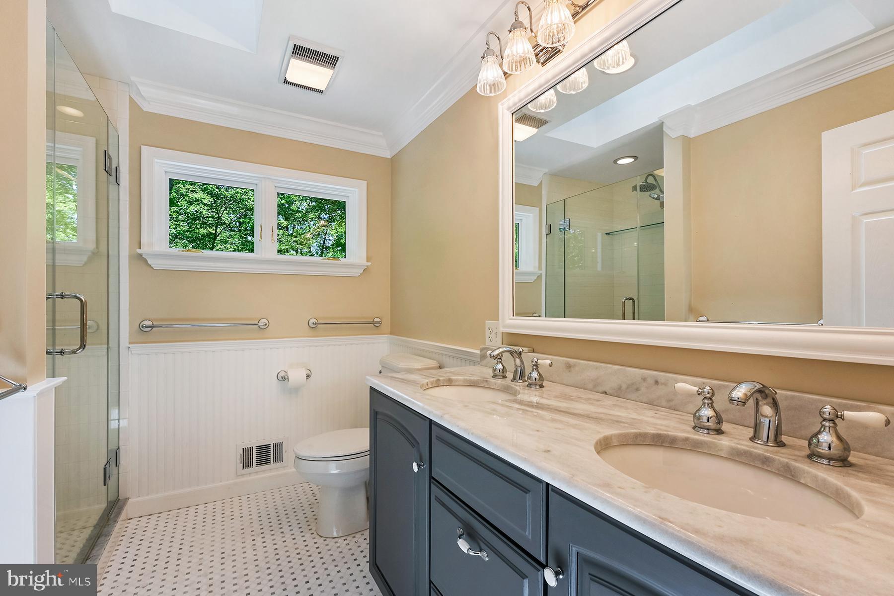 3226 Cragun Road Edgewater, MD 21037 - Photo 32 of 57 Upgraded cabinetry and countertop
