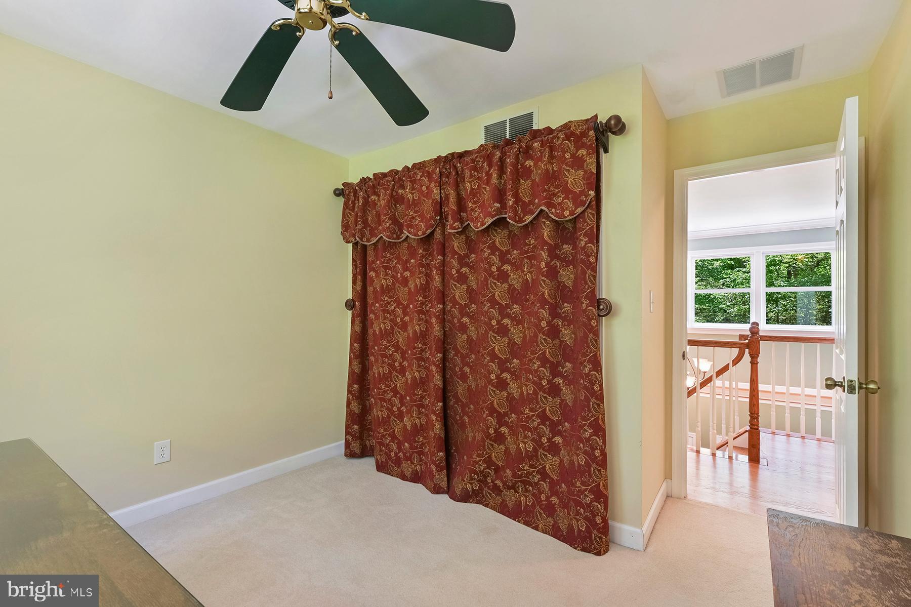 3226 Cragun Road Edgewater, MD 21037 - Photo 38 of 57 4th bedroom has a murphy bed