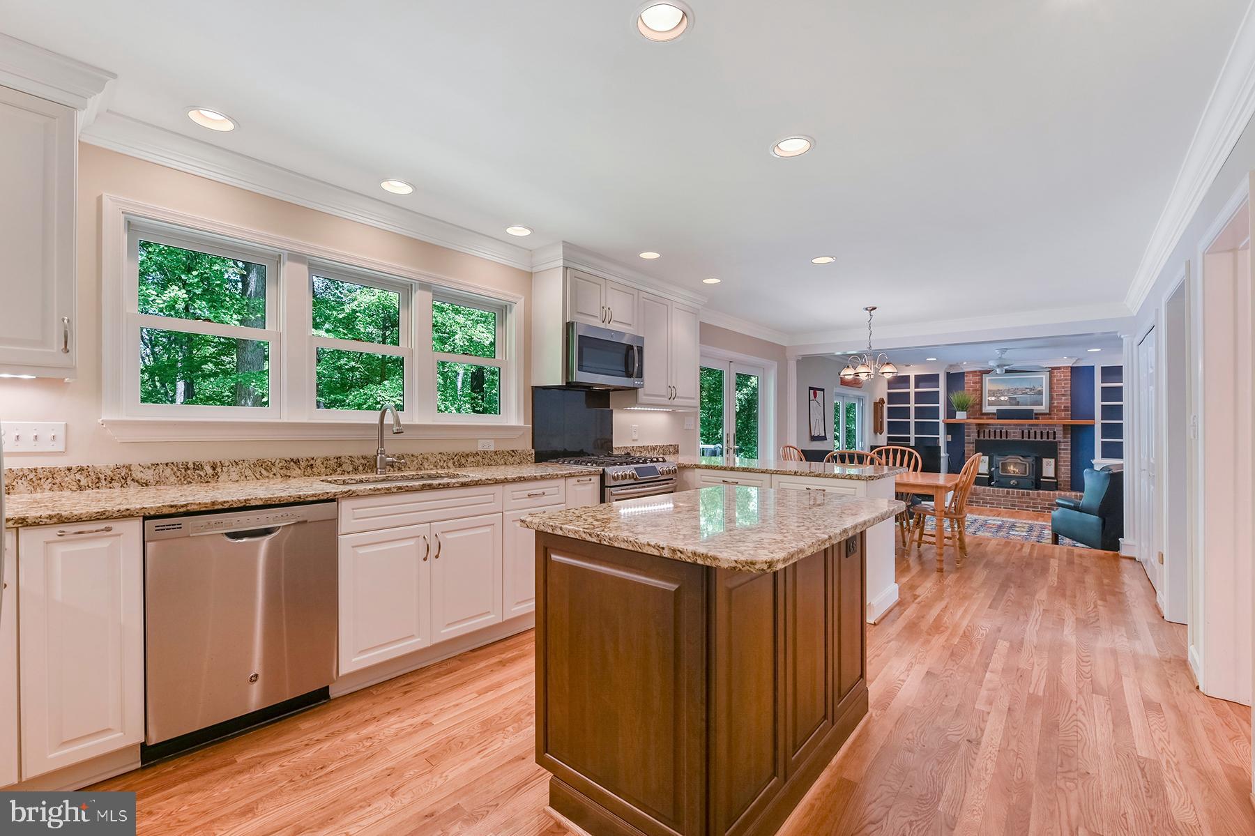 3226 Cragun Road Edgewater, MD 21037 - Photo 7 of 57 WindoCenter island provides additional prep space