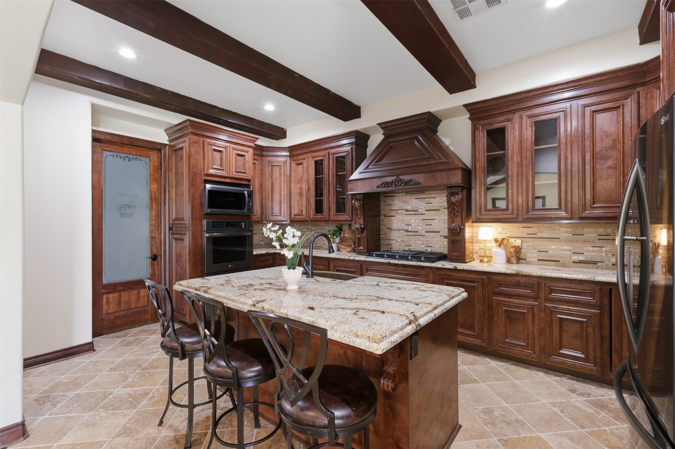 10105 Heritage Ranch Road Conroe, TX 77303 - Photo 9 of 48