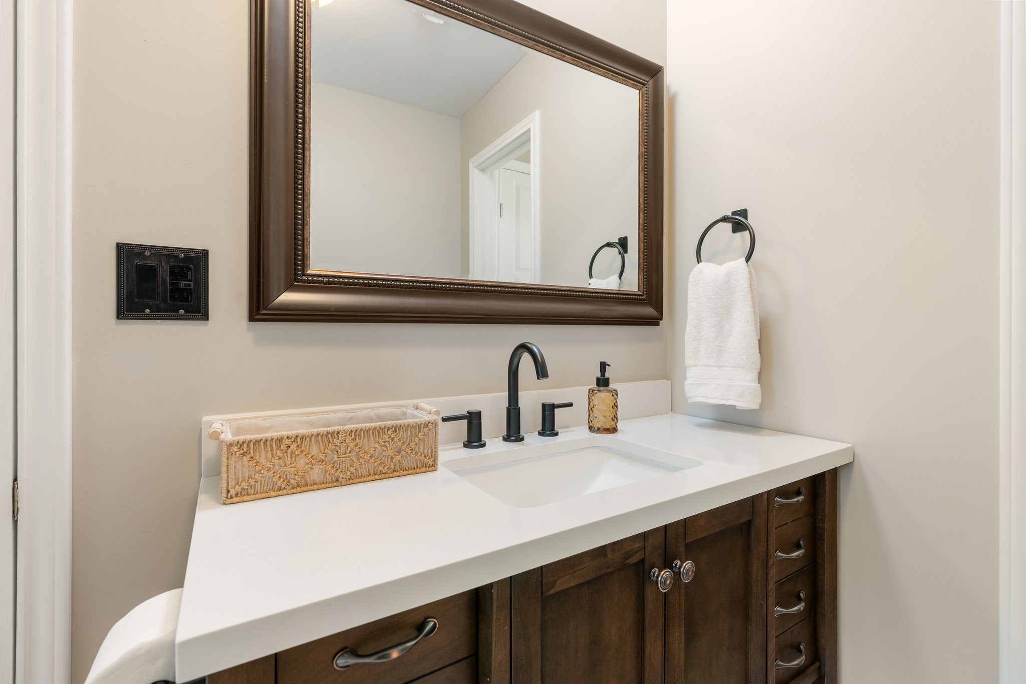 14758 Kirbee Drive Conroe, TX 77302 - Photo 31 of 35 Guest bathroom 2nd floor