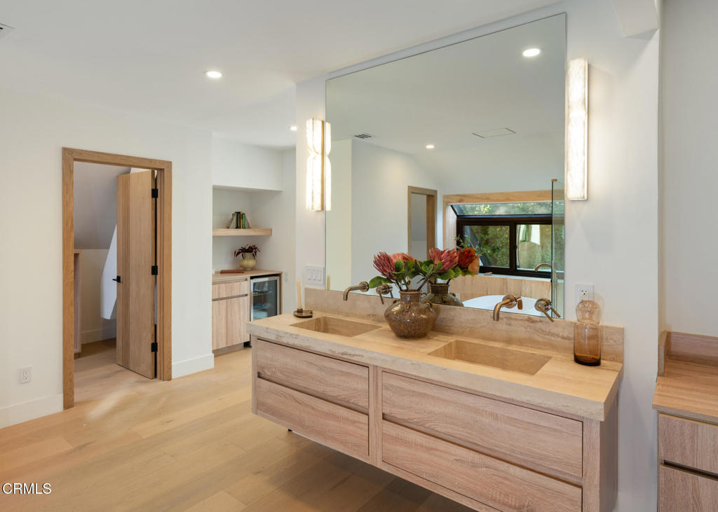 9617 Oak Pass Road Beverly Hills, CA 90210 - Photo 36 of 76 9617OakPassRoad-mls-40