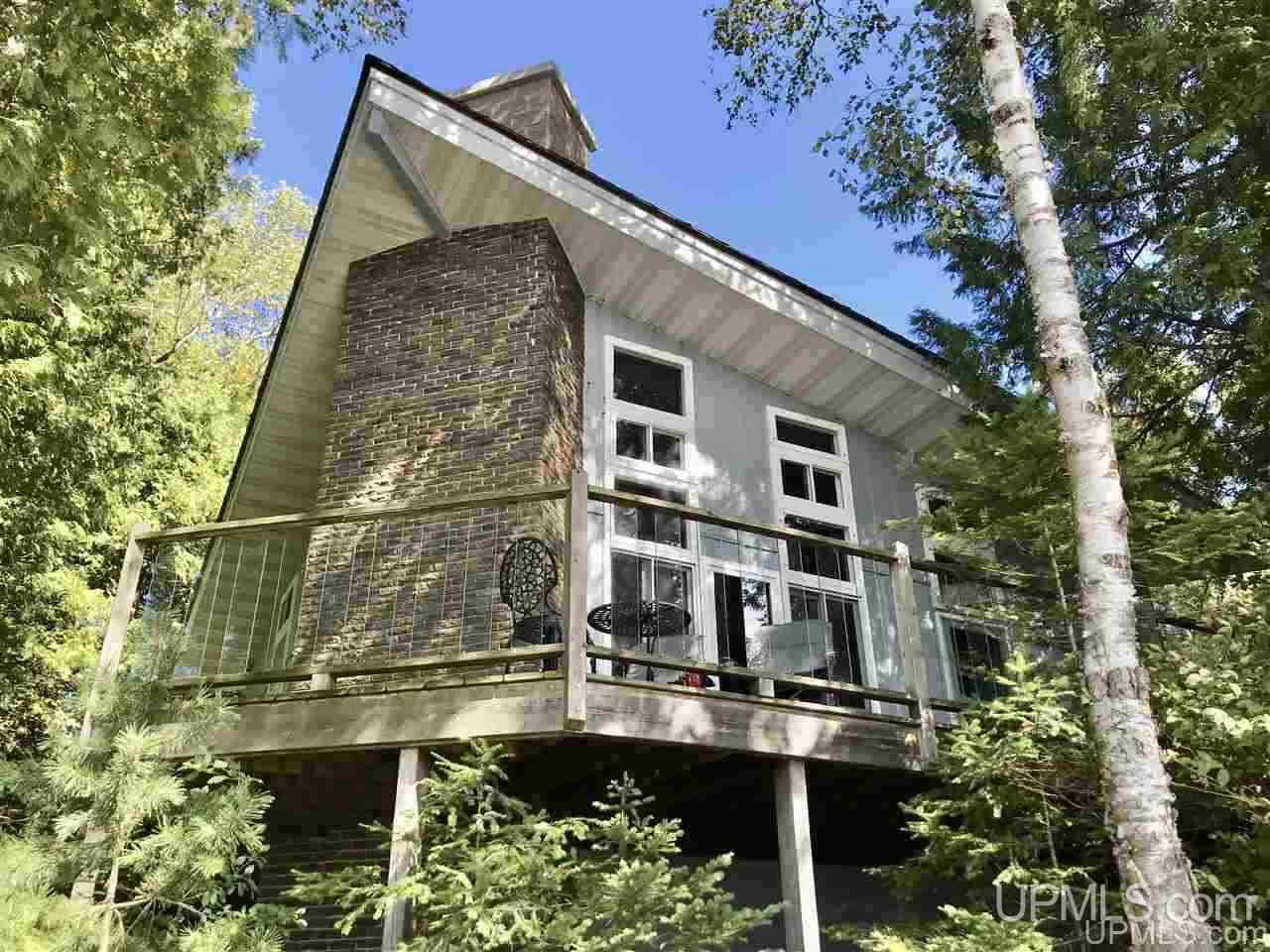 2715 Gg 75 Road Garden, MI 49835 - Photo 2 of 38