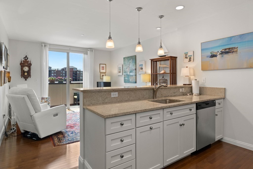 116-128 Rantoul Street, Unit 505 Beverly, MA 01915 - Photo 8 of 30 Gallery Image 8