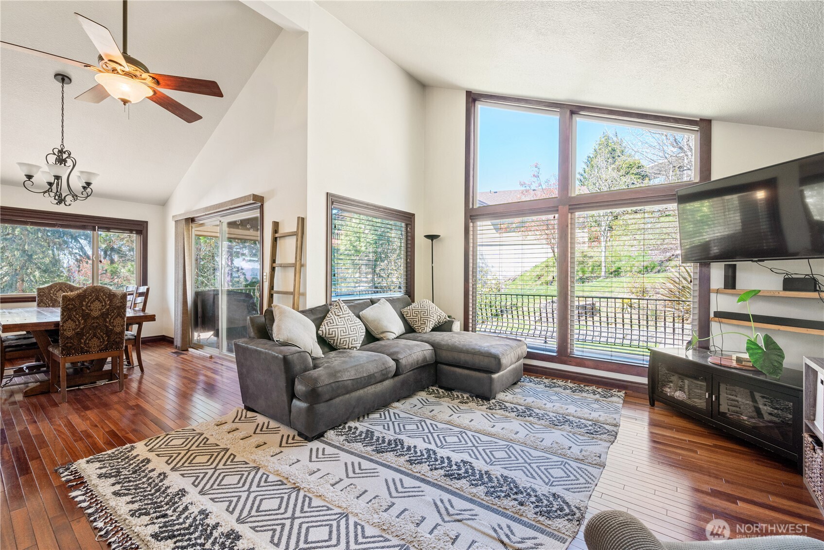 13 Judith Place Longview, WA 98632 - Photo 5 of 40