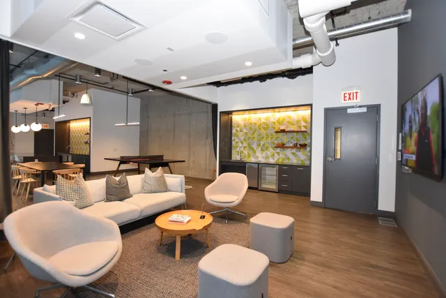 $4,471 | 60 East Randolph Street, Unit 1303, Chicago, IL 60601