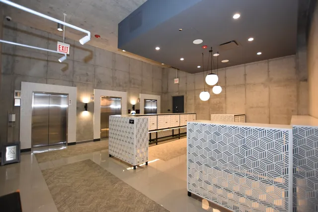 $4,471 | 60 East Randolph Street, Unit 1303, Chicago, IL 60601