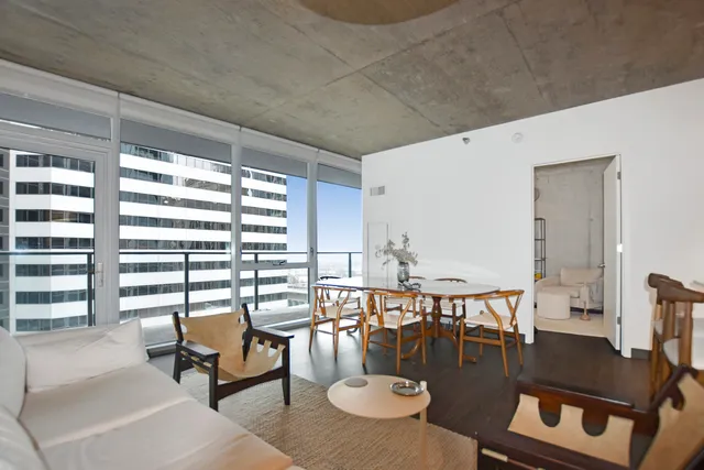 $4,471 | 60 East Randolph Street, Unit 1303, Chicago, IL 60601