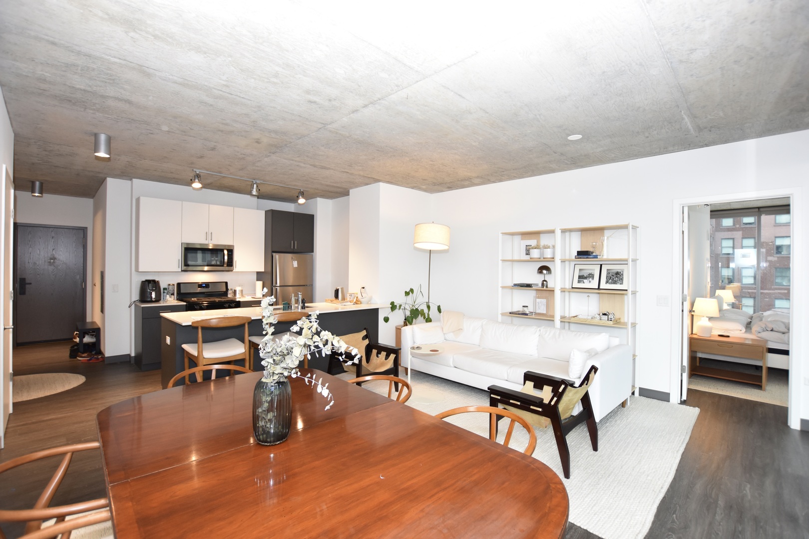 60 East Randolph Street, Unit 1303 Chicago, IL 60601 - Photo 8 of 38