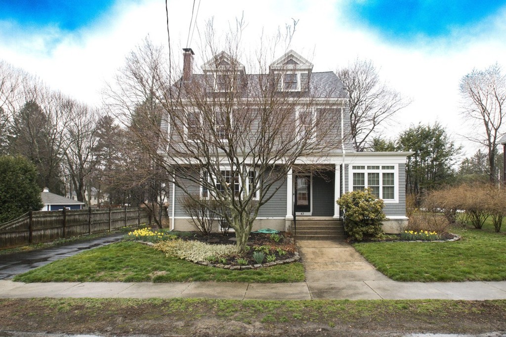 43 Riverside Place Walpole, MA 02081 - Photo 3 of 30 Gallery Image 3