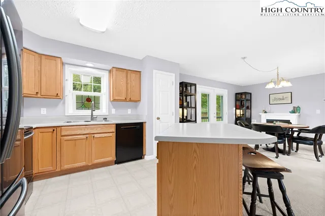 $599,900 | 132 Carlton Circle, Blowing Rock, NC 28605