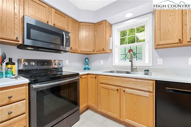 $599,900 | 132 Carlton Circle, Blowing Rock, NC 28605