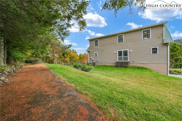 $599,900 | 132 Carlton Circle, Blowing Rock, NC 28605