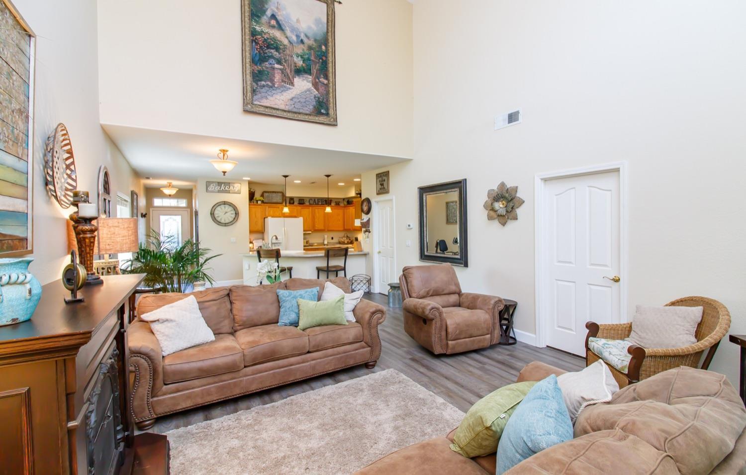 3855 Dover Ridge Drive, Unit 17 Medford, OR 97504 - Photo 1 of 29 Primary Photo