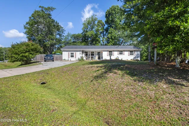 $355,900 | 302 Richelieu Road, Wilmington, NC 28412