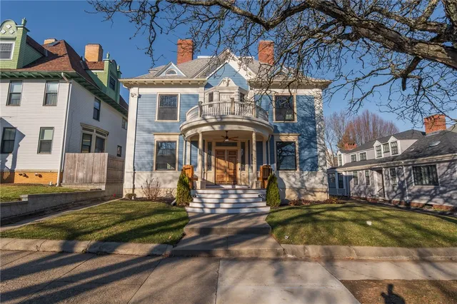 $2,150,000 | 400 Angell Street, Providence, RI 02906