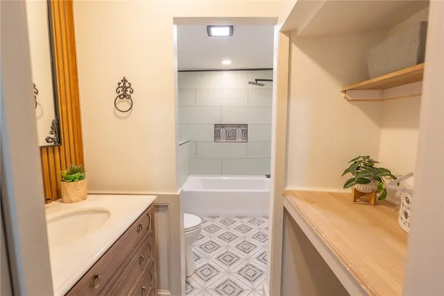 $2,150,000 | 400 Angell Street, Providence, RI 02906