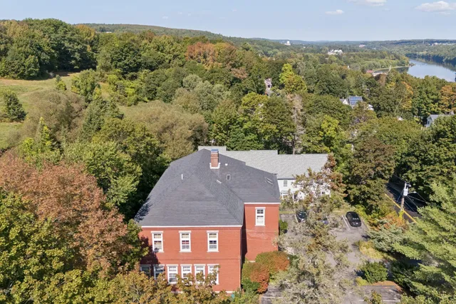 $189,000 | 85 Middle Street, Unit 10, Hallowell, ME 04347