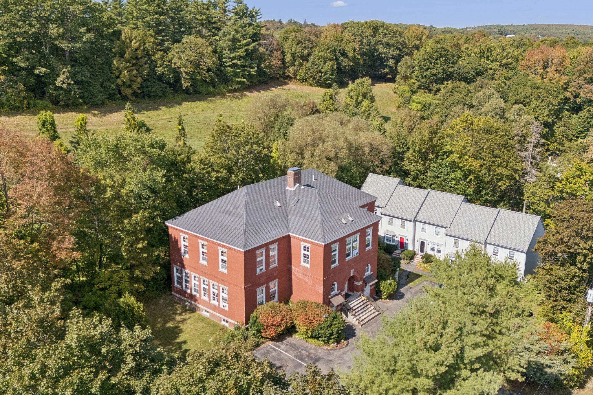 85 Middle Street, Unit 10 Hallowell, ME 04347 - Photo 8 of 29 5_DJI_20250917012701_0159_D
