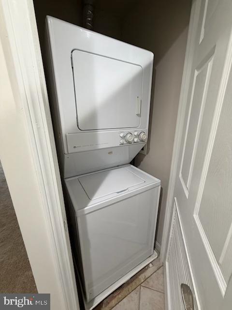 11710 Old Georgetown Road, Unit 1524 North Bethesda, MD 20852 - Photo 6 of 12 WASHER/DRYER
