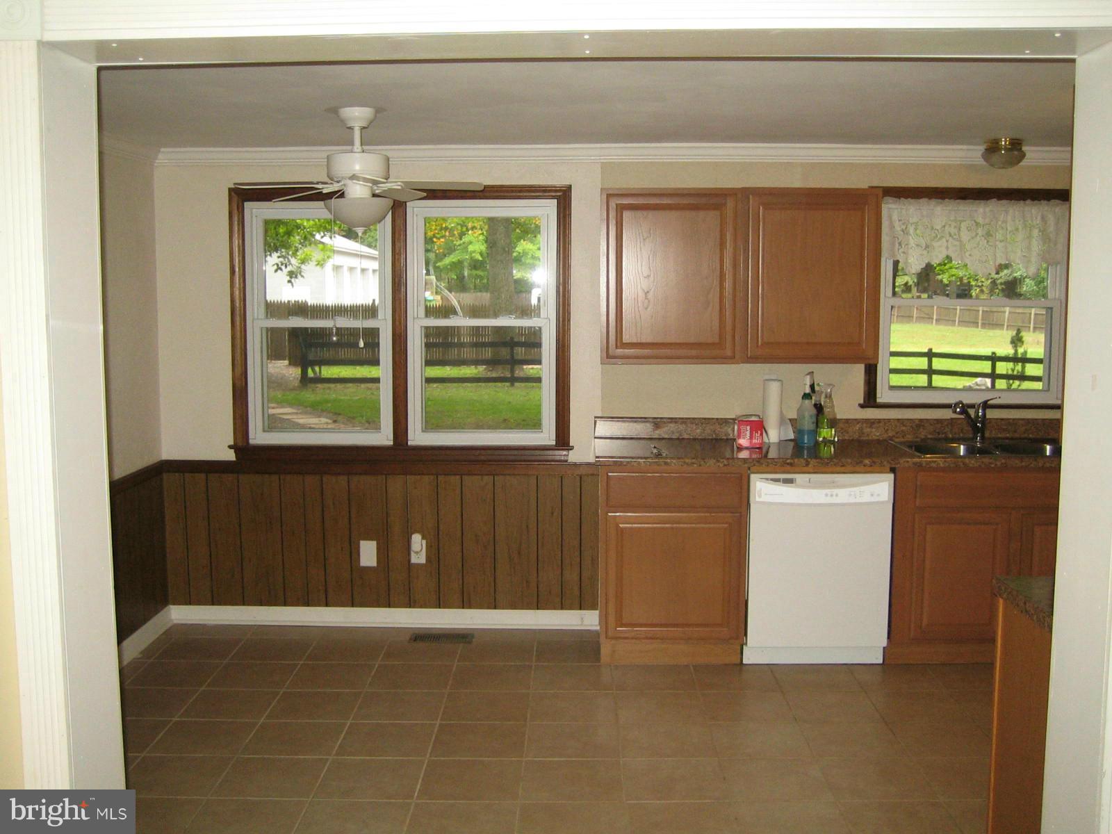 7743 Rogues Road Nokesville, VA 20181 - Photo 12 of 17 Kitchen