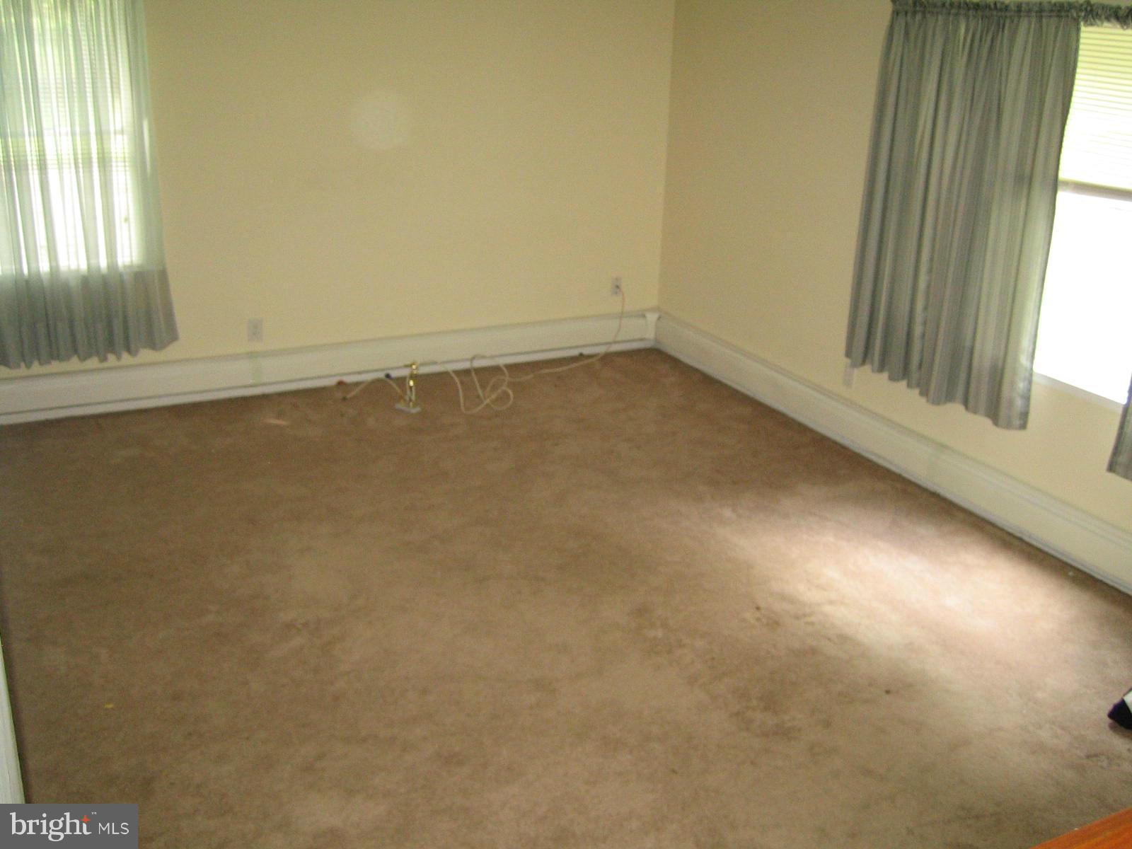 7743 Rogues Road Nokesville, VA 20181 - Photo 6 of 17 Living Room