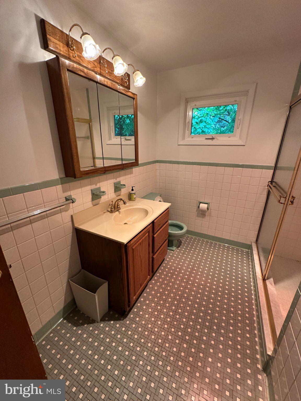 3527 Ridgeway Road Harrisburg, PA 17109 - Photo 23 of 55 Charming vintage bathroom retreat.