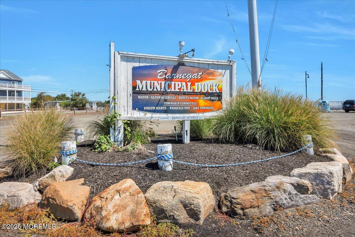 6 Reno Court Barnegat, NJ 08005 - Photo 25 of 35 a outdoor space with lots of palm trees