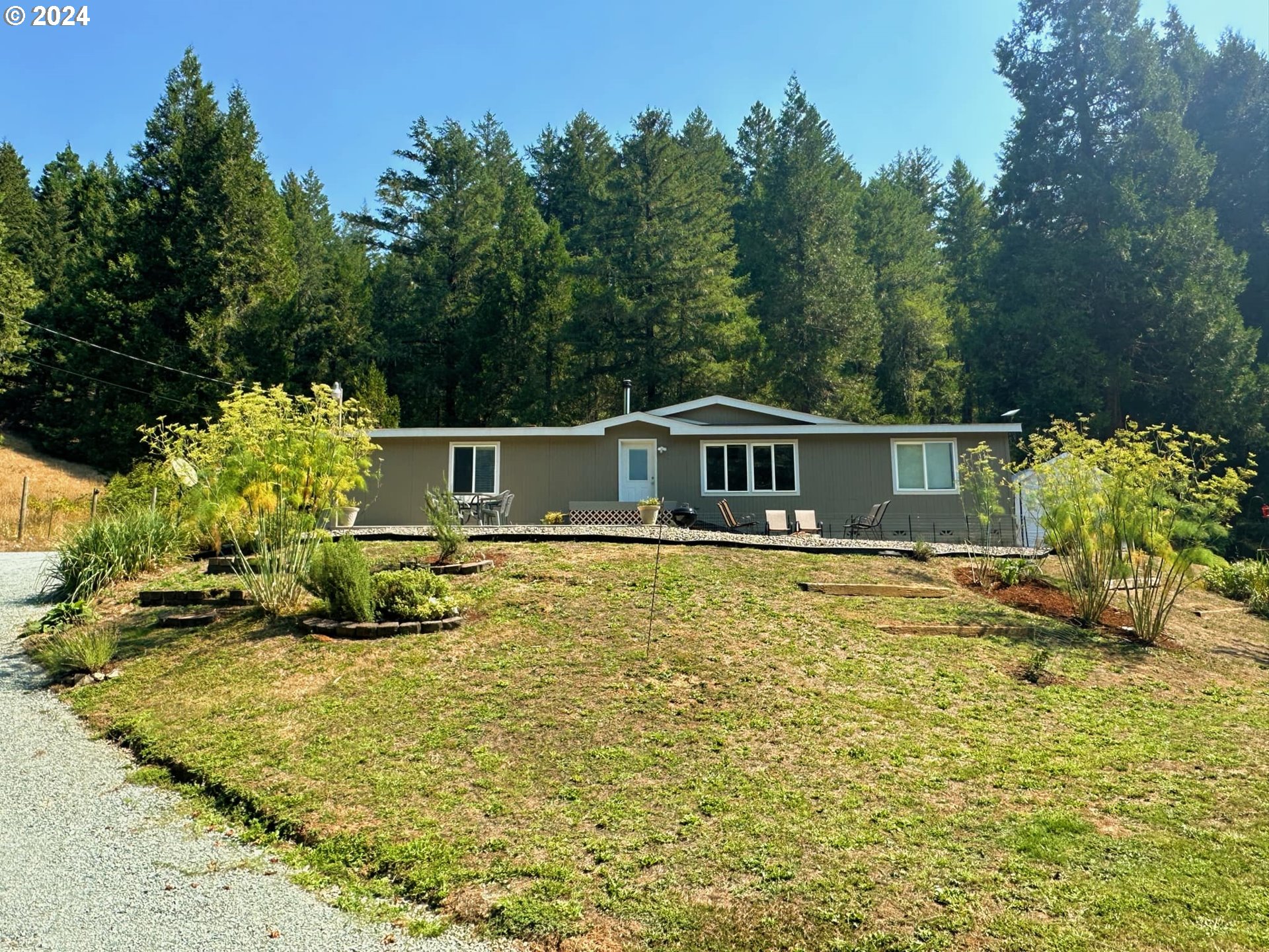 1689 Hidden Homestead Road Myrtle Creek, OR 97457 - Photo 2 of 48 Gallery Image 2
