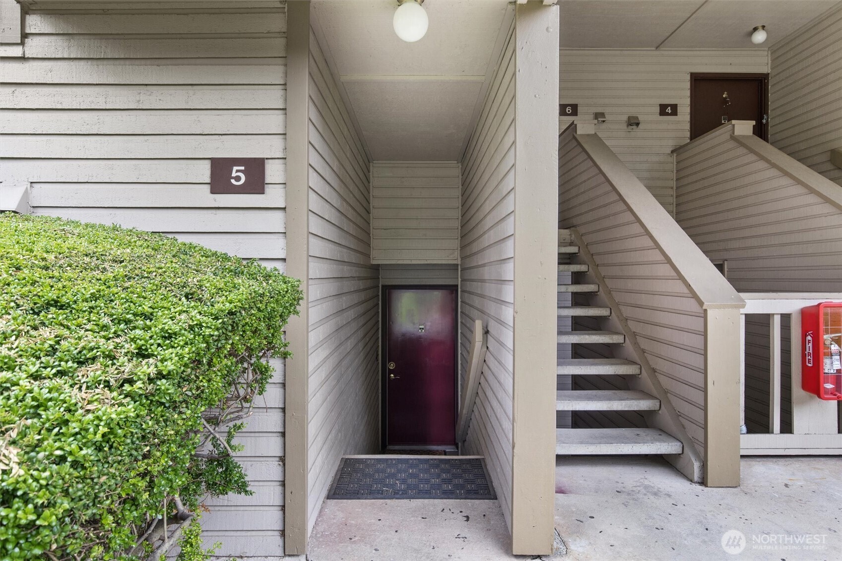 14717 Northeast 44th Street, Unit R5 Bellevue, WA 98007 - Photo 3 of 22 Gallery Image 3