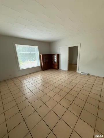 $75,000 | 404 West Pierce Street, Macomb, IL 61455