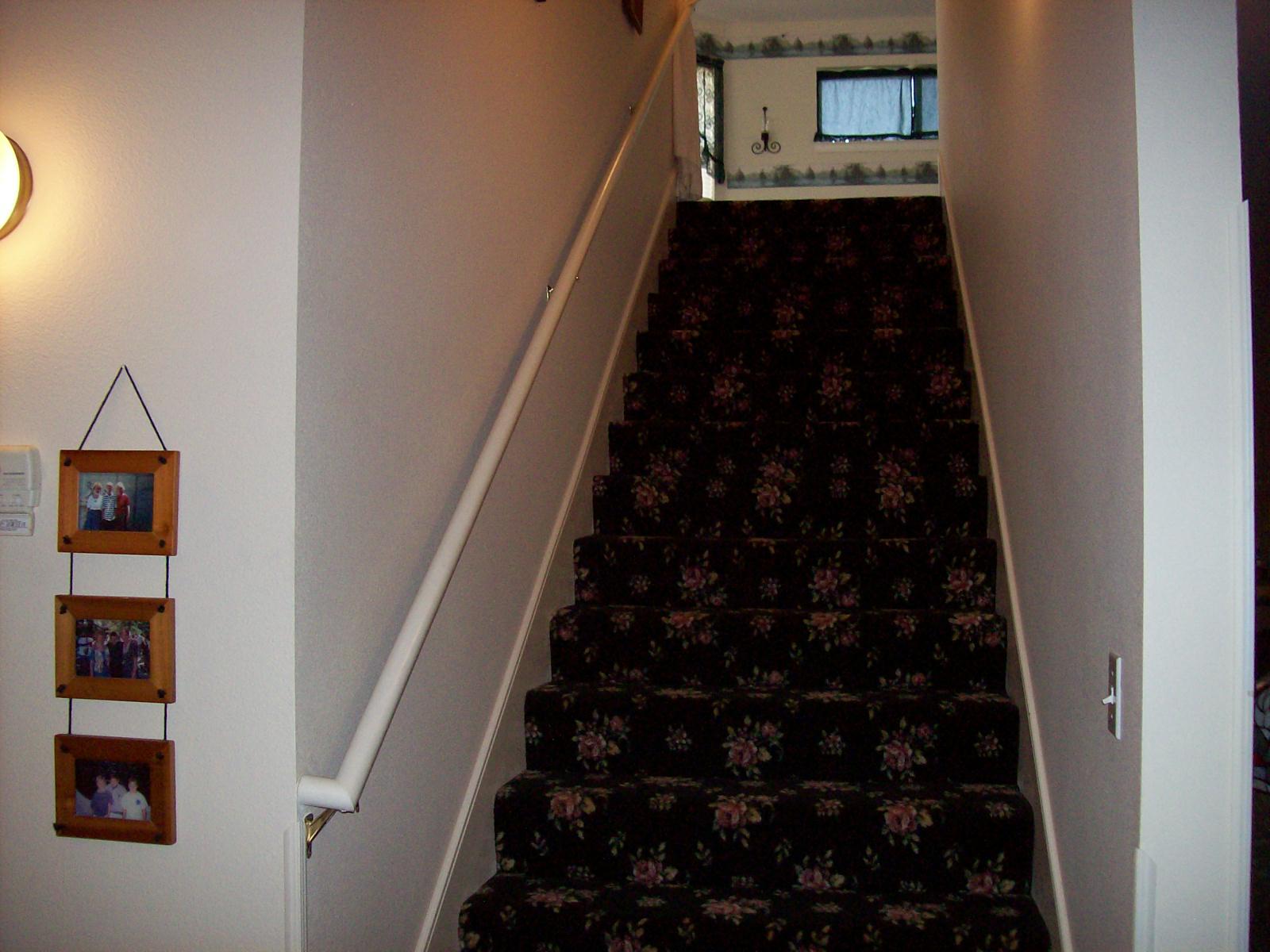 18665 Saddleback Ridge Road Cottonwood, CA 96022 - Photo 24 of 41 Stairway to Bonus Room