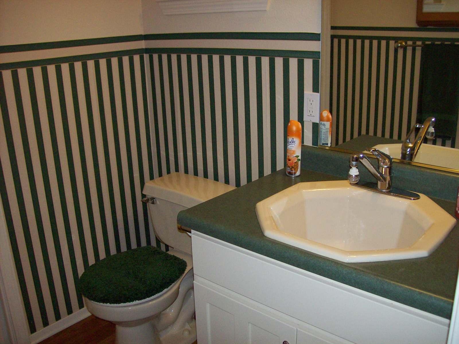 18665 Saddleback Ridge Road Cottonwood, CA 96022 - Photo 28 of 41 Half Bathroom off Laundry Room