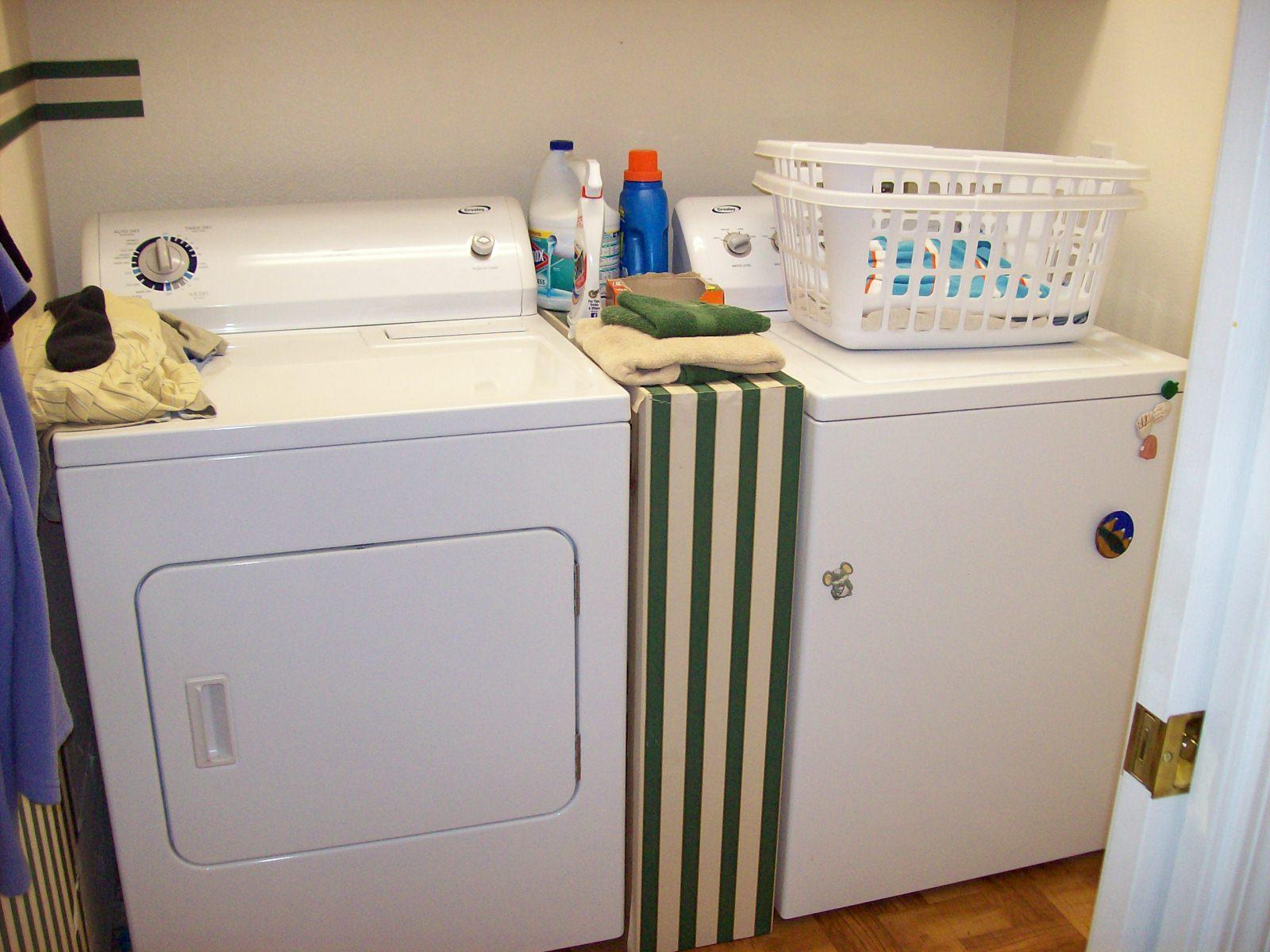 18665 Saddleback Ridge Road Cottonwood, CA 96022 - Photo 29 of 41 Laundry Room