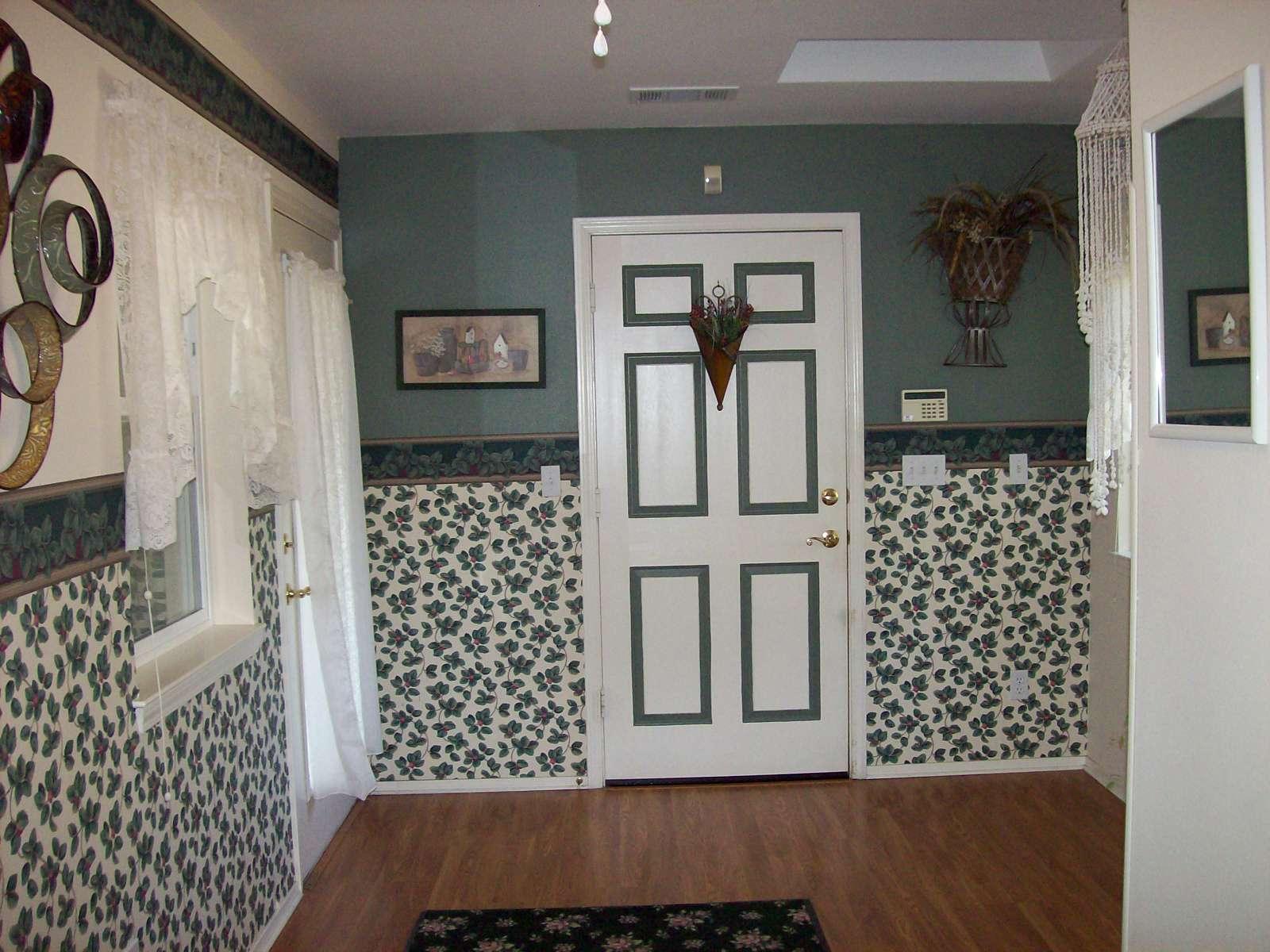 18665 Saddleback Ridge Road Cottonwood, CA 96022 - Photo 31 of 41 Doorway to Garage