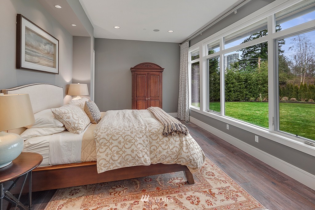 1028 Belfair Road Bellevue, WA 98004 - Photo 12 of 25 Gallery Image 12