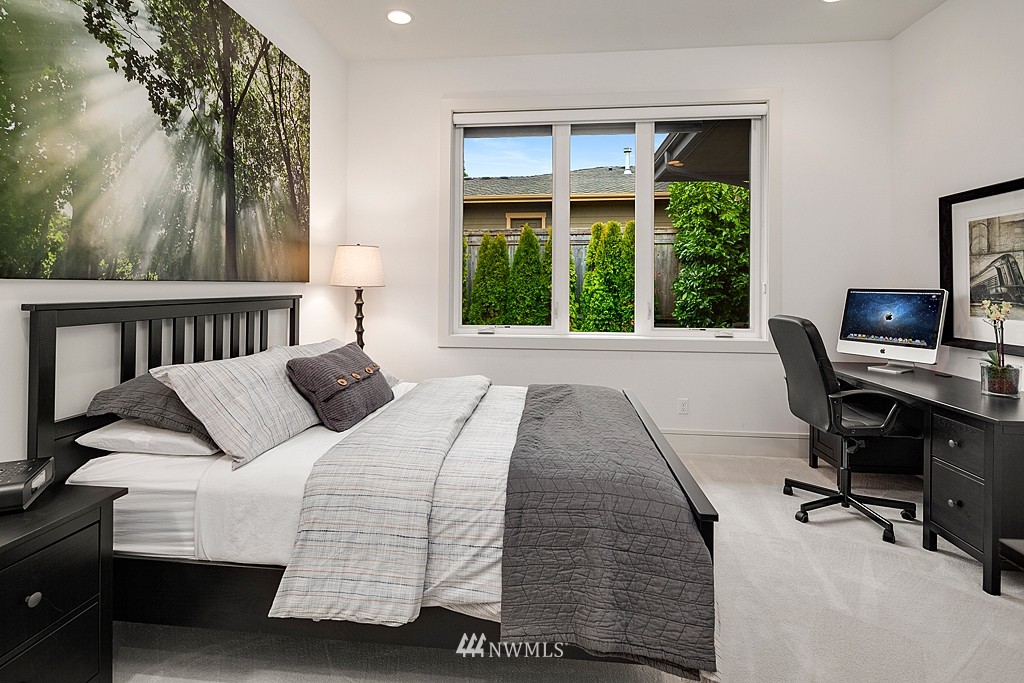 1028 Belfair Road Bellevue, WA 98004 - Photo 19 of 25 Gallery Image 19