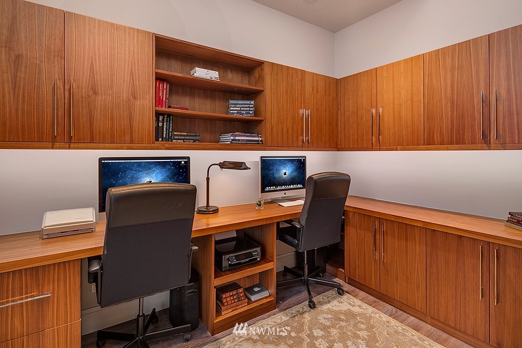 1028 Belfair Road Bellevue, WA 98004 - Photo 22 of 25 Gallery Image 22