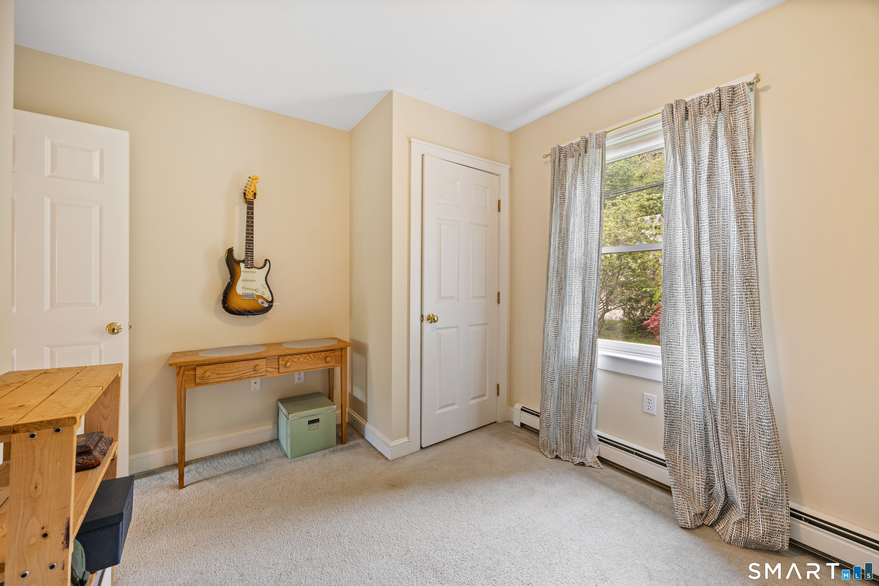 694 Millbrook Road Middletown, CT 06457 - Photo 13 of 34 a view of an empty room with a window